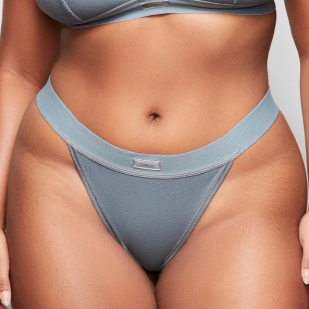 Skims cotton rib thong